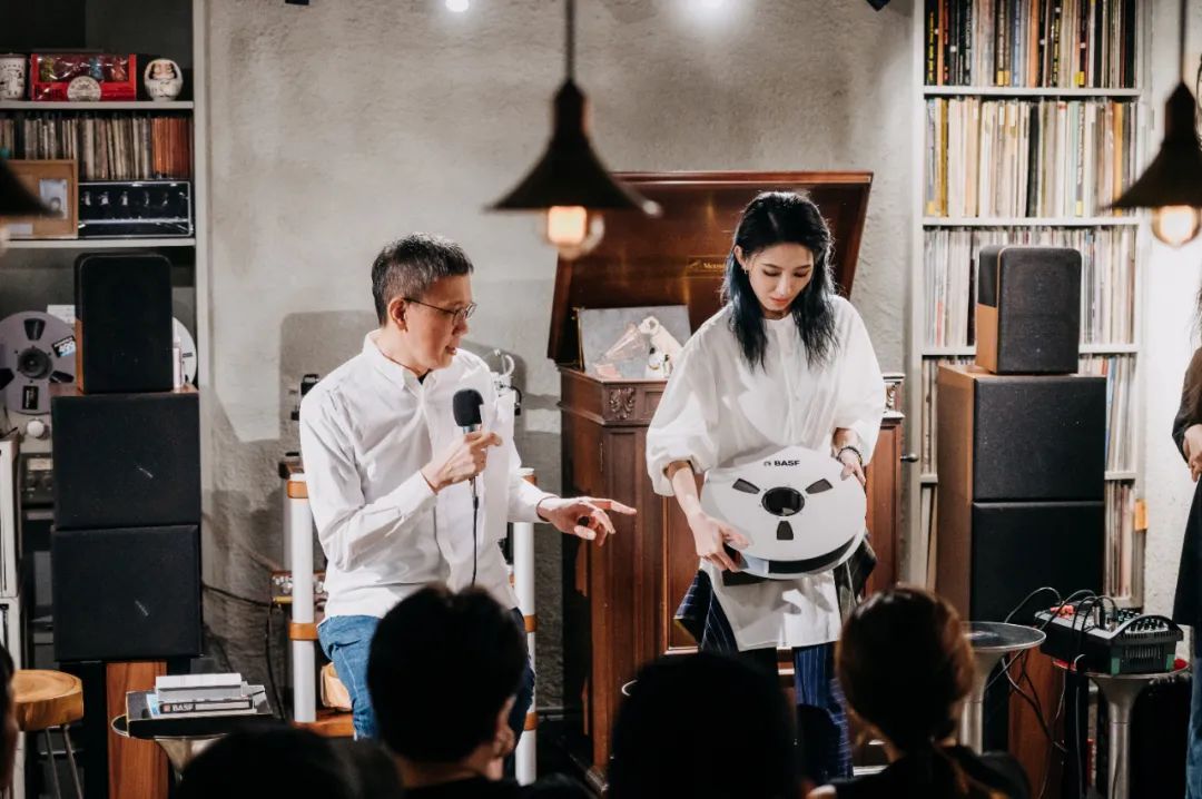 出道25年，戴佩妮选择与自我灵魂共振