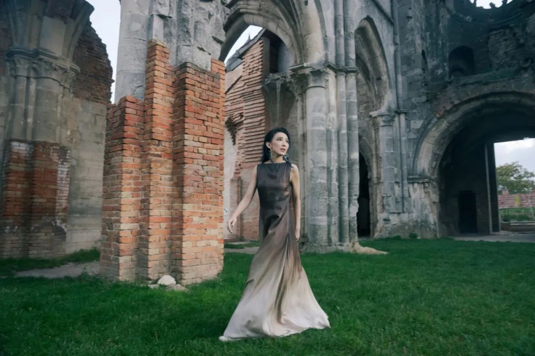 出道25年，戴佩妮选择与自我灵魂共振