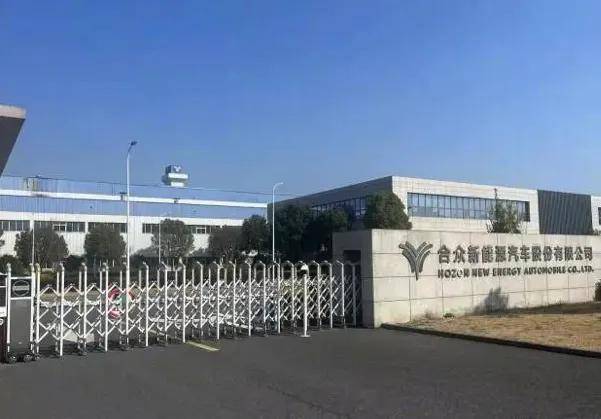 等不到配件17万的车变老头乐，46万哪吒车主排队破防……