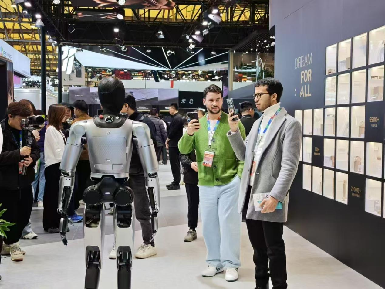 2025上海AWE展会总结：AI满天飞、机器人遍地走、家电学会了主动服务...