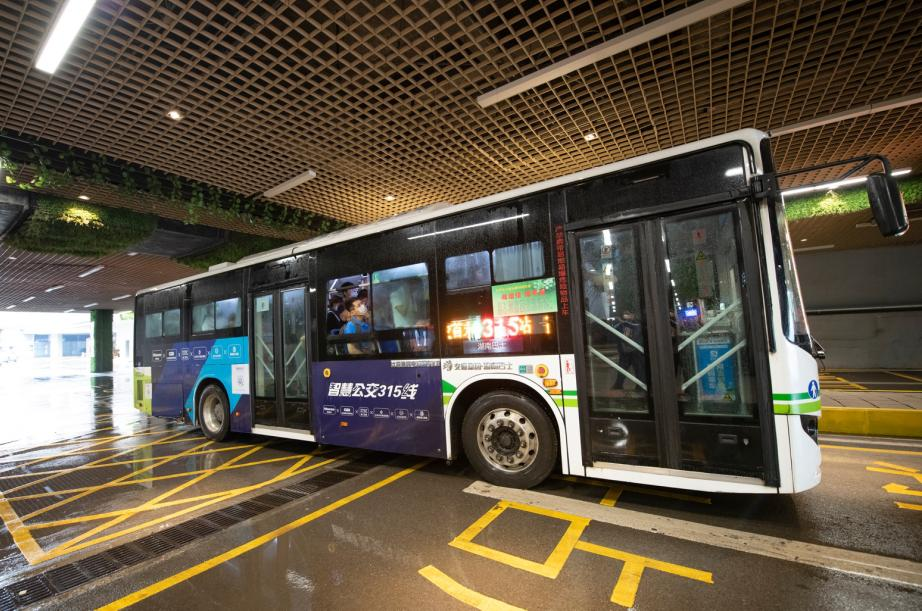 智能网联汽车进入“全民时代”，长沙“车路云一体化”的含金量还在上升