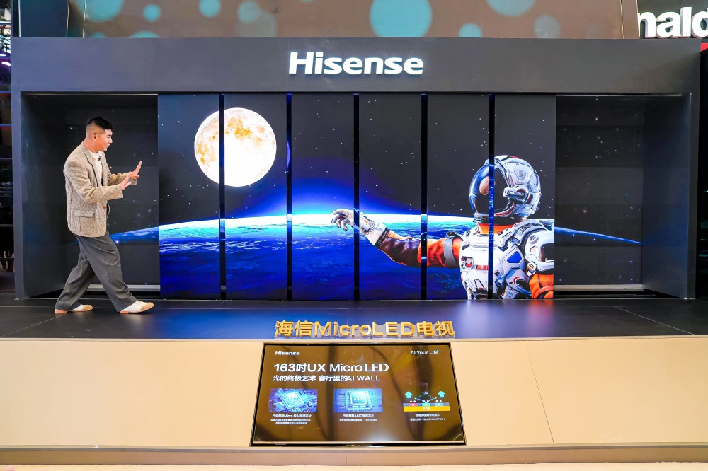 百吋大屏的“中国时刻”：从全球用户投票到开辟客厅WALL时代