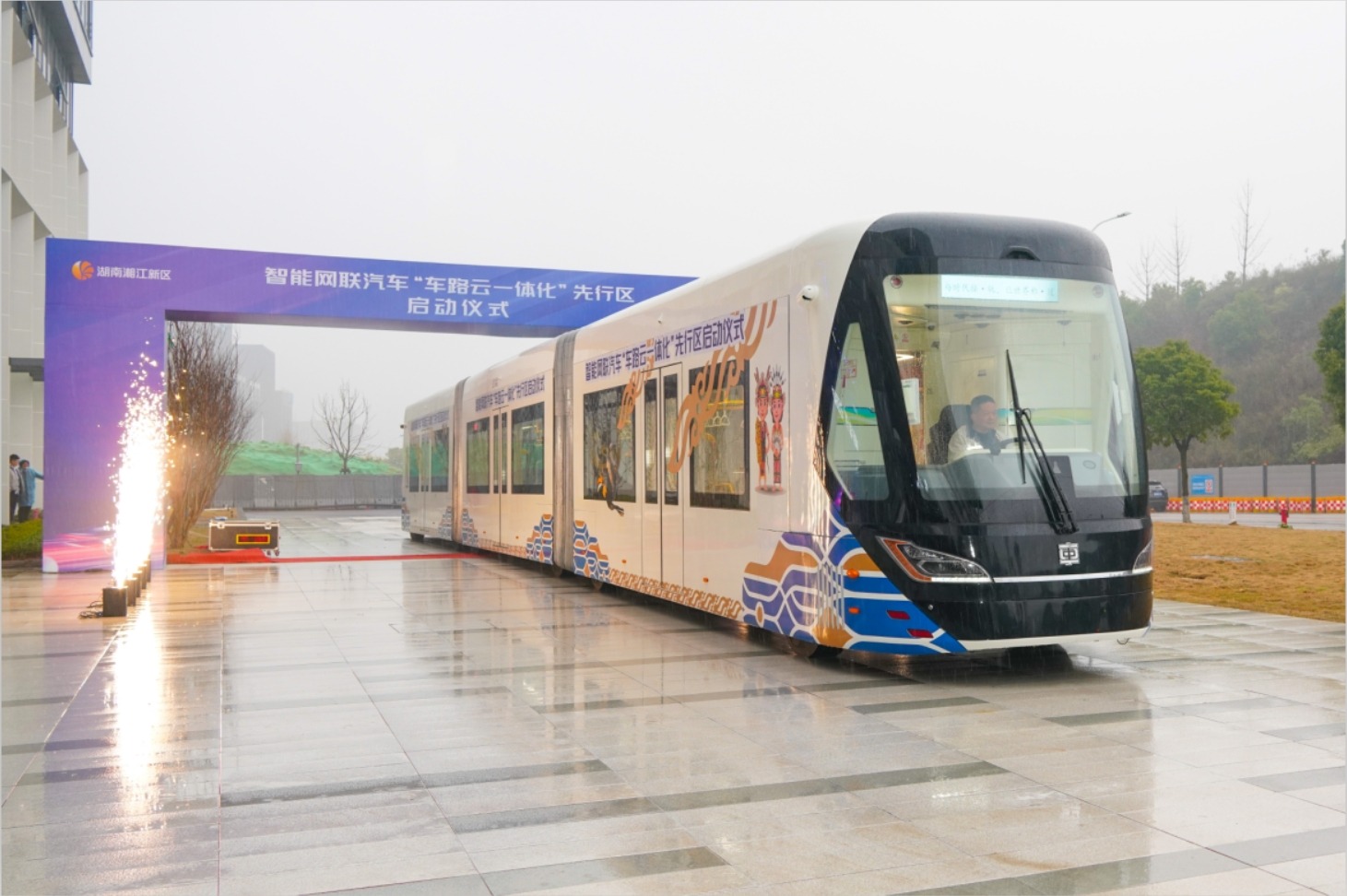 智能网联汽车进入“全民时代”，长沙“车路云一体化”的含金量还在上升