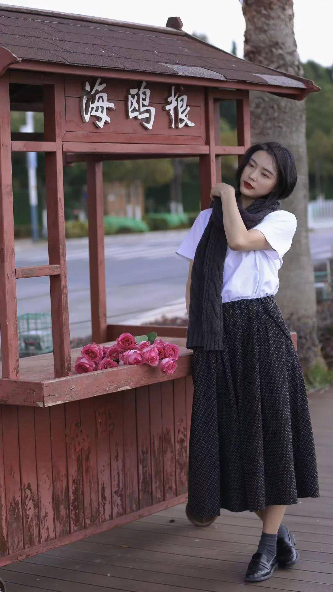 美女诗蝶：从时尚模特到抖音花艺师的华丽转身