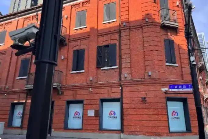 停播半年后大招频出的三只羊，复播在线人数不足500……