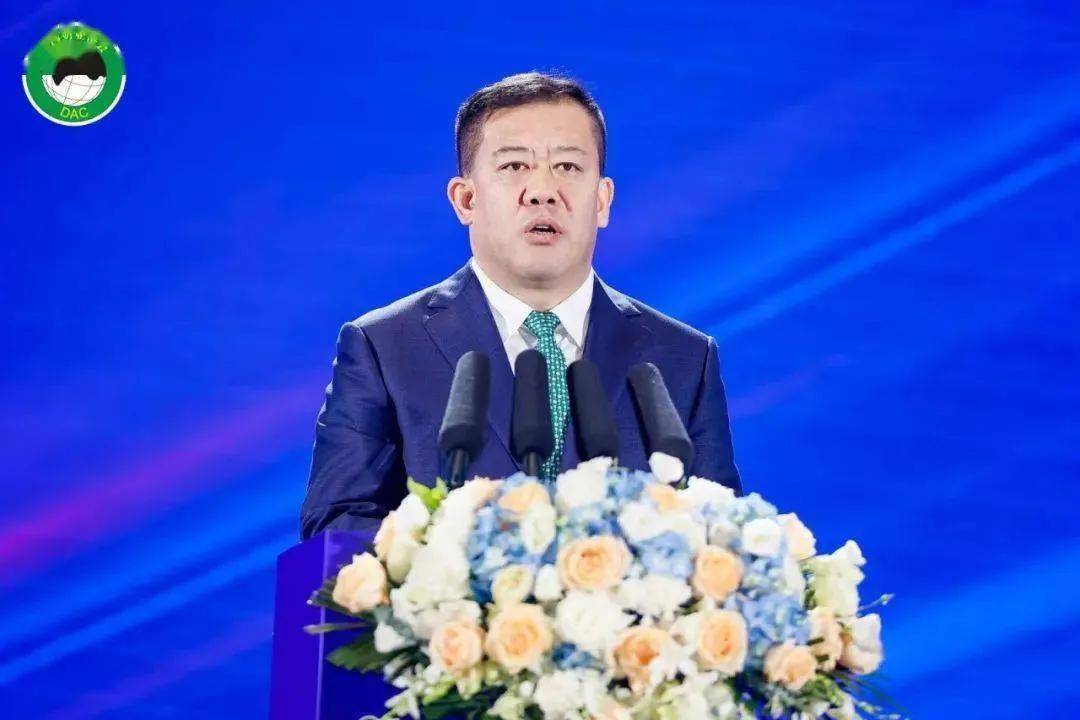 净利暴跌97.8%的蒙牛，出啥事了？