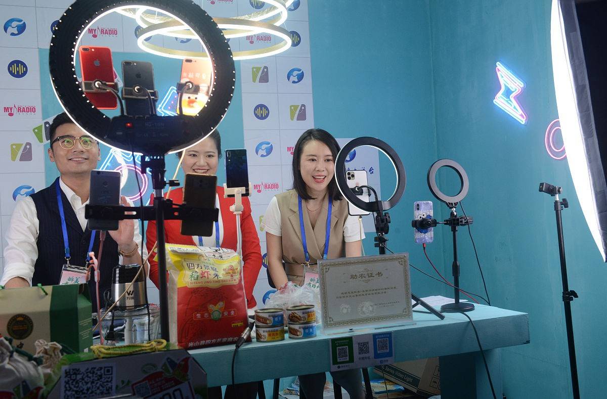 关税战后，国内的直播间更热闹了