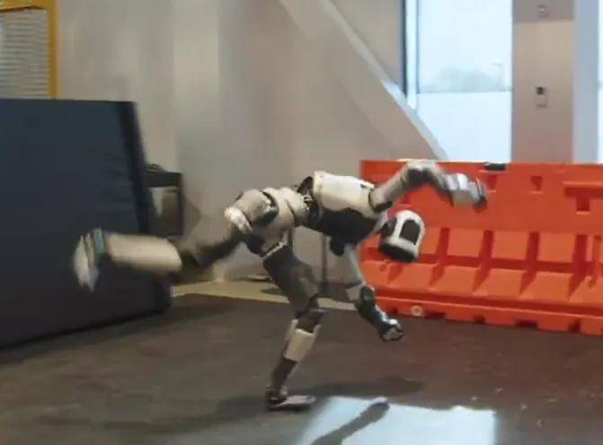 火出天际的人形机器人，第一批独角兽开始闪崩进ICU了？