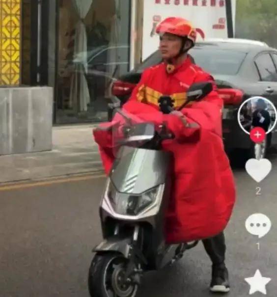 开始互抖黑料，刘强东外卖战要重塑劳动力成本与骑手尊严？