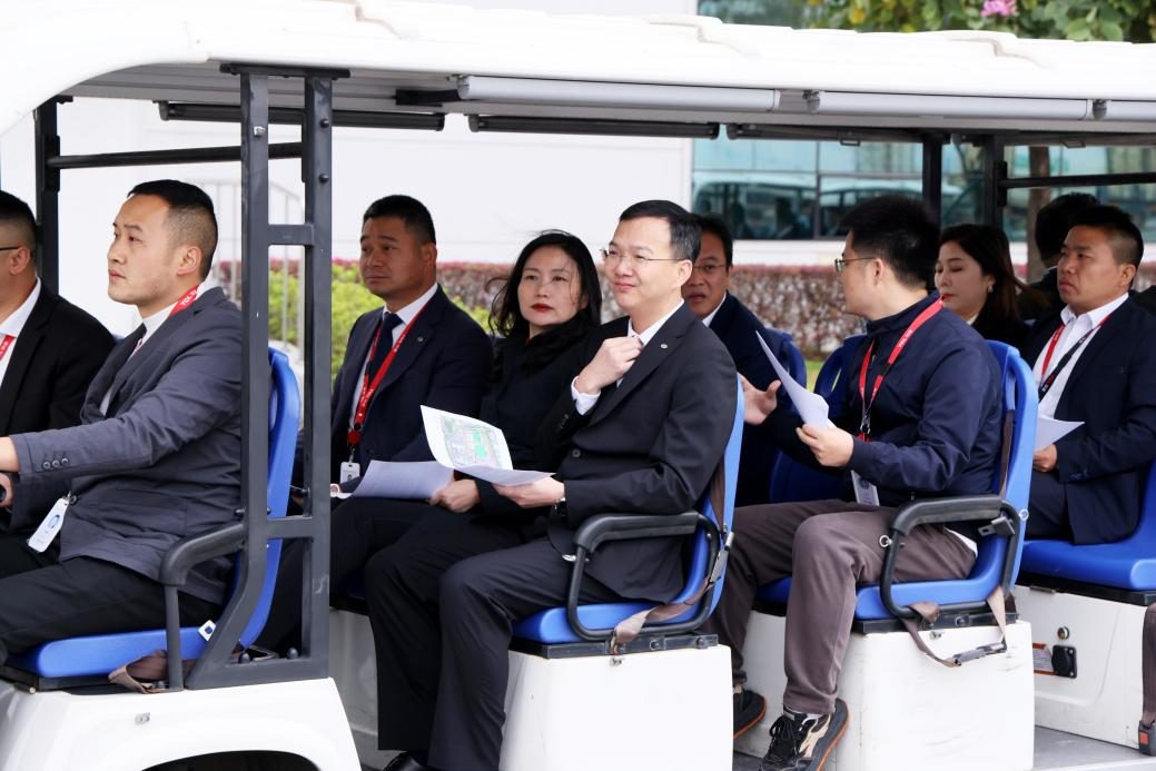 TCL华星广州t11基地顺利完成交割