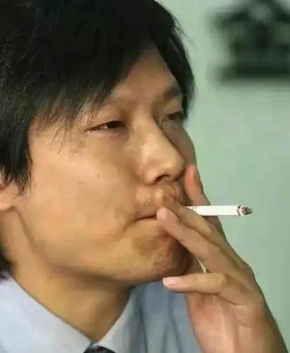 YU7未发布就有人发帖维权退车，是谁想让小米死？