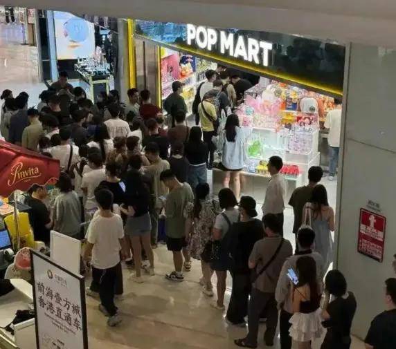 Labubu翻车，印钞机一样的泡泡玛特为何做不好品控？