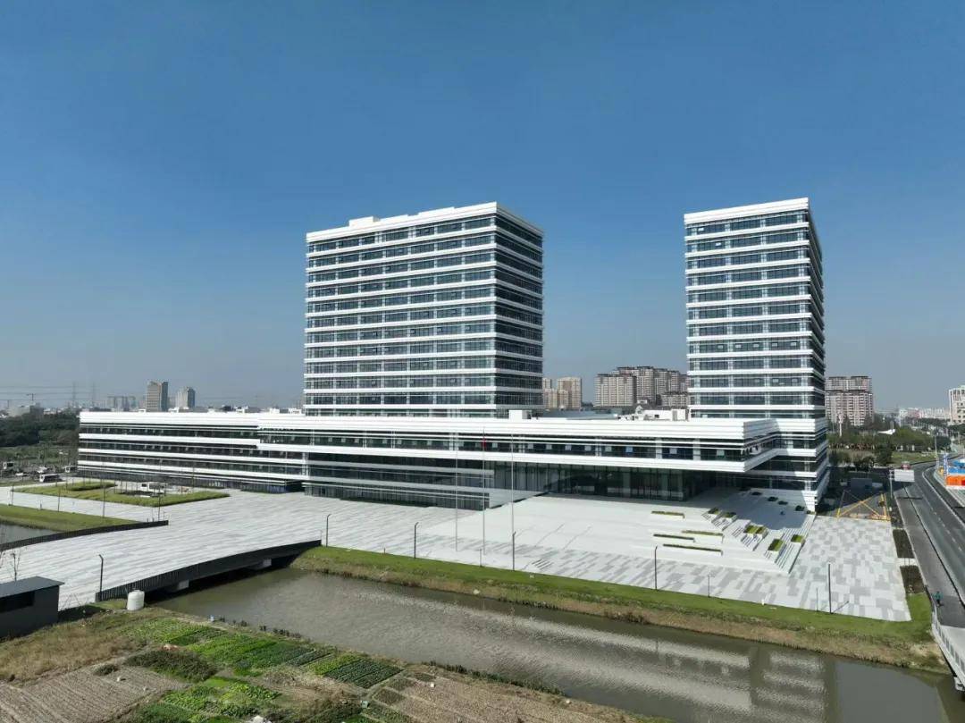 新一届多多农研科技大赛开启 探寻草莓植物工厂“最优解”