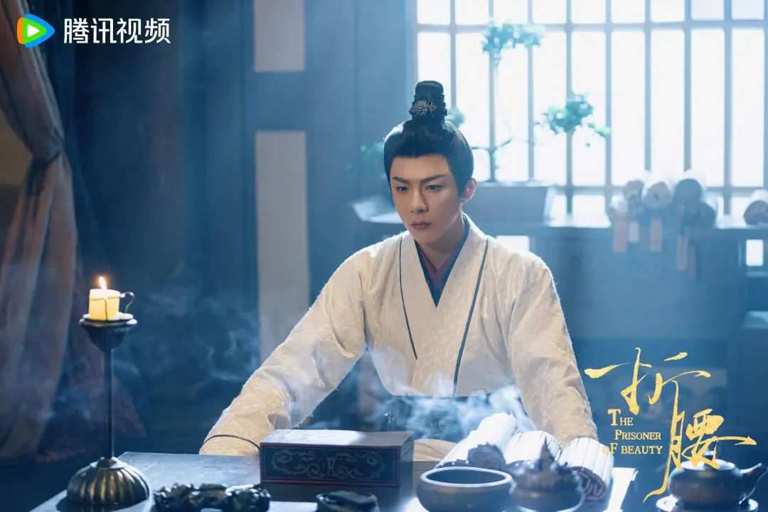 三平台大剧对打，“史同女”最受伤？