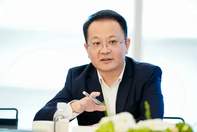 玉汝于成终问鼎，AI时代联想的破界与领航