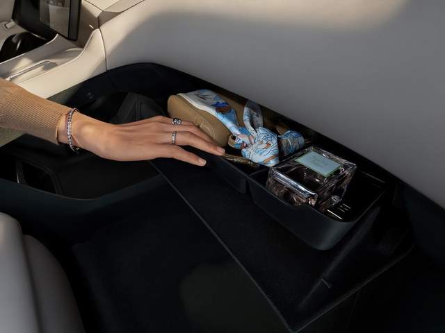 新时代SUV的正确答案，小米YU7 正式上市，售价25.35万元起