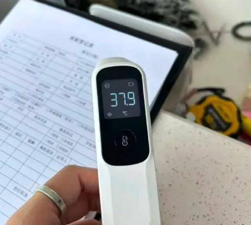 发烧请假被辱骂1小时，职场公敌HR成企业危机公关重灾区