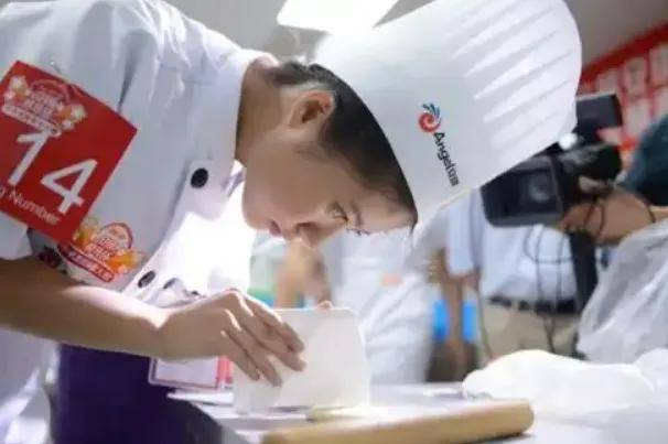 618蛋白粉大战背后值得关注的隐形冠军