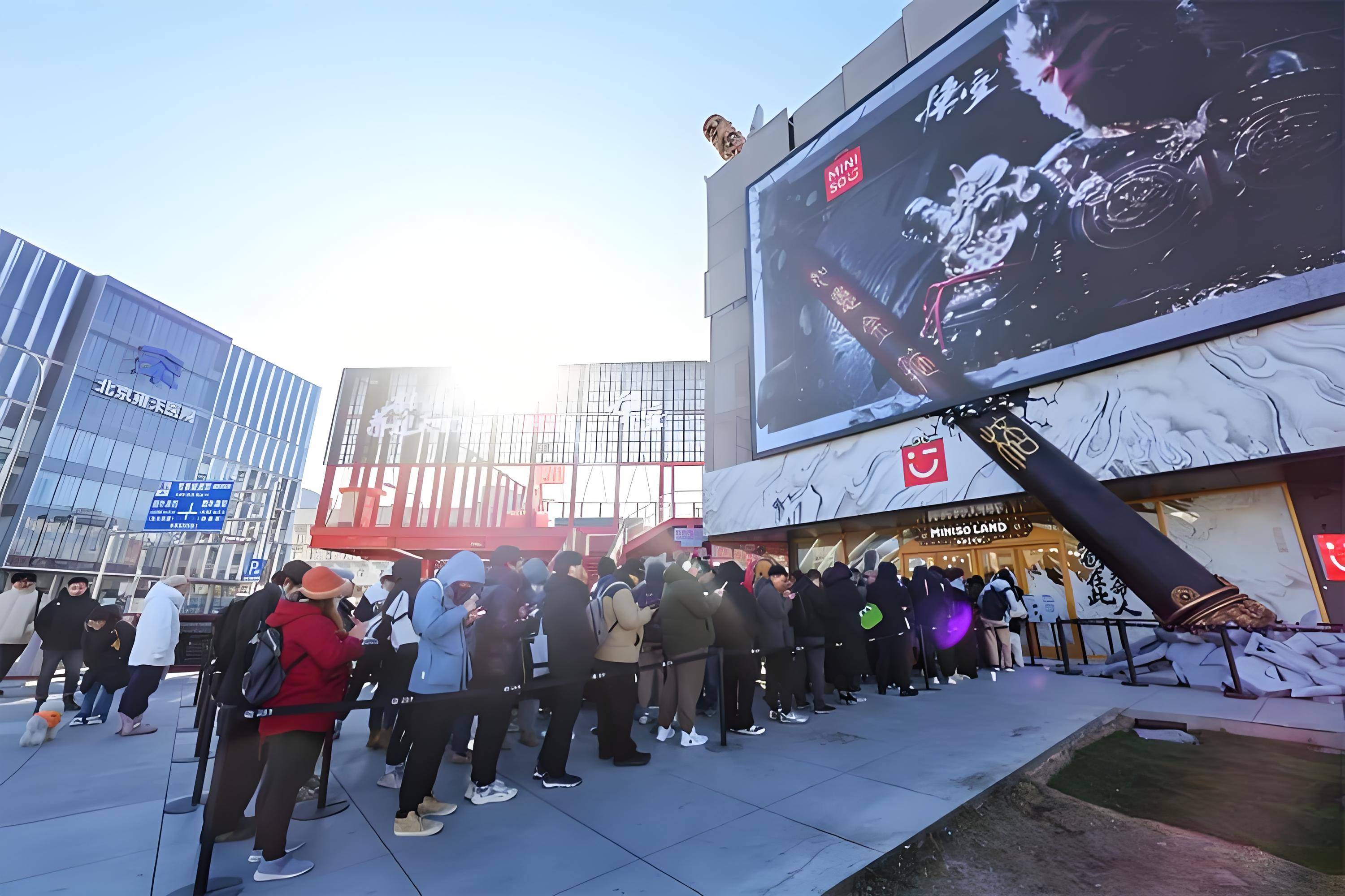 潮玩疯狂，但游戏公司做不了“泡泡玛特”