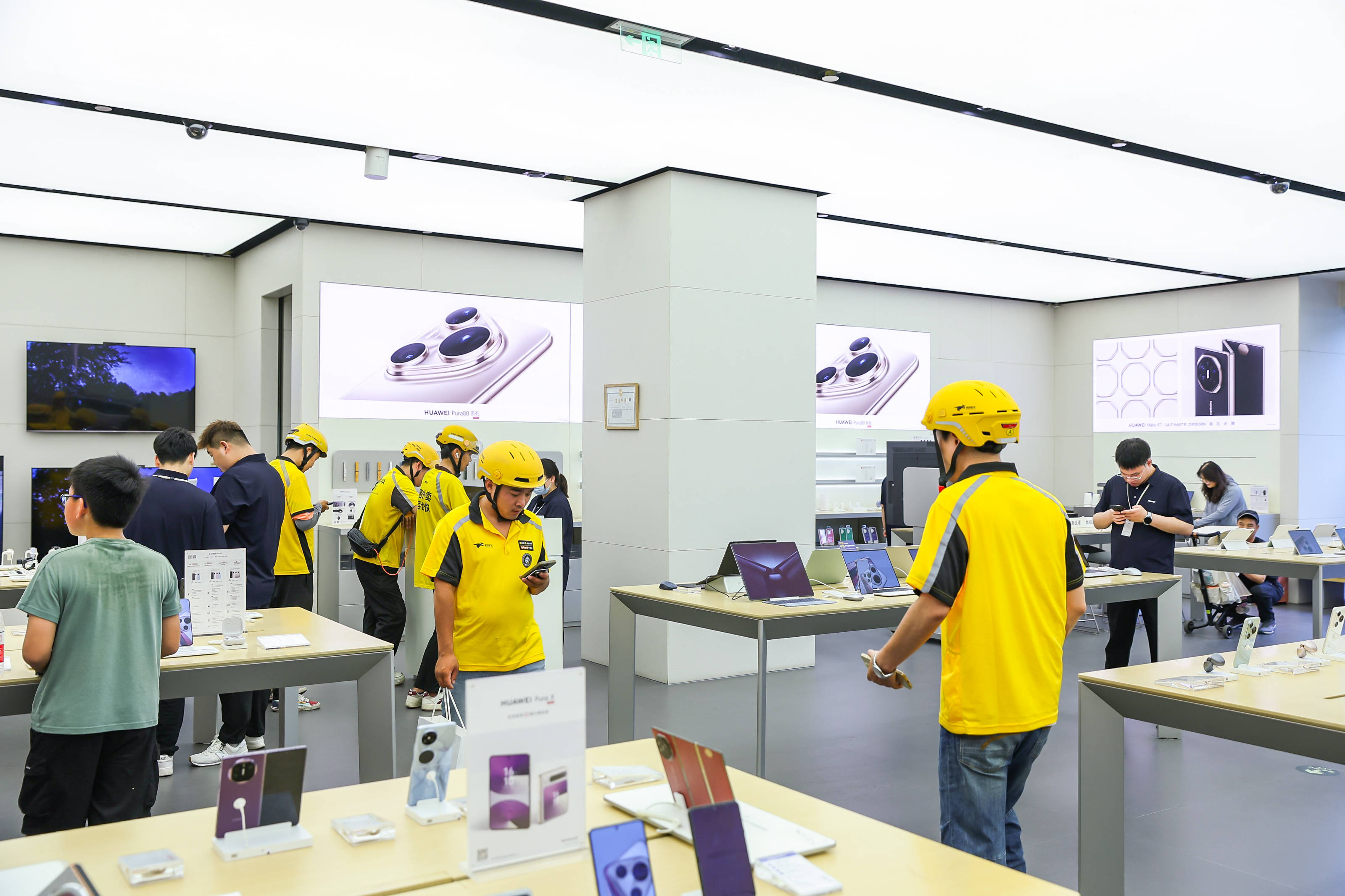 从“应急买牙刷”到“安心买手机”，闪购的场景变了