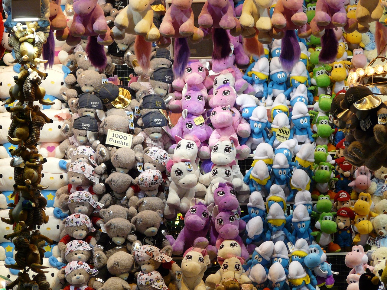 潮玩大火，LABUBU催动下泡泡玛特、布鲁可大涨该咋看？