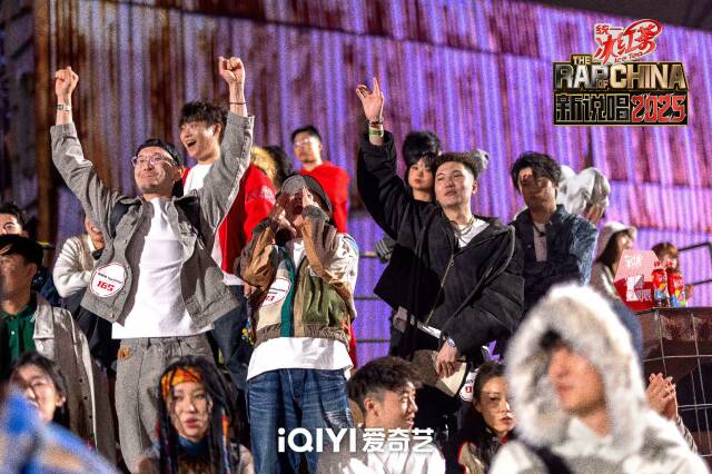 2025年它又爆了！夏天不能没有《新说唱》！