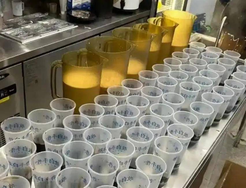 固守旧模式的大餐饮商家，正在失去进入2亿订单时代的入场券