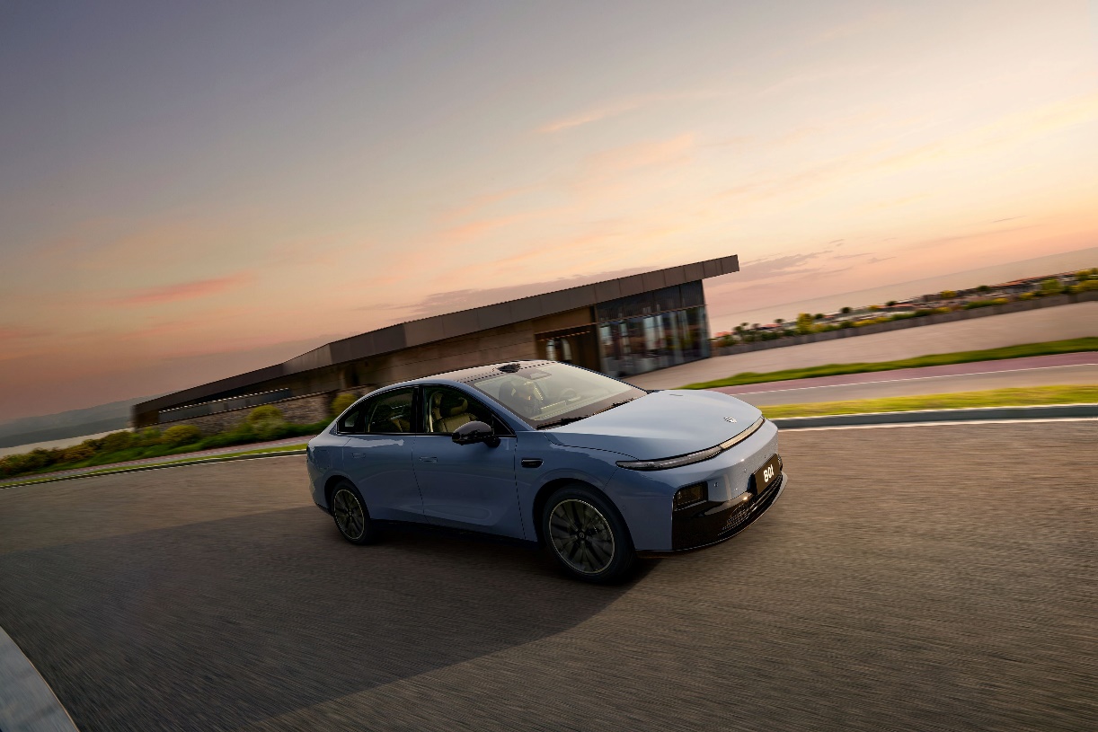 销量新引擎 零跑B01正式上市 售价8.98-11.98万元