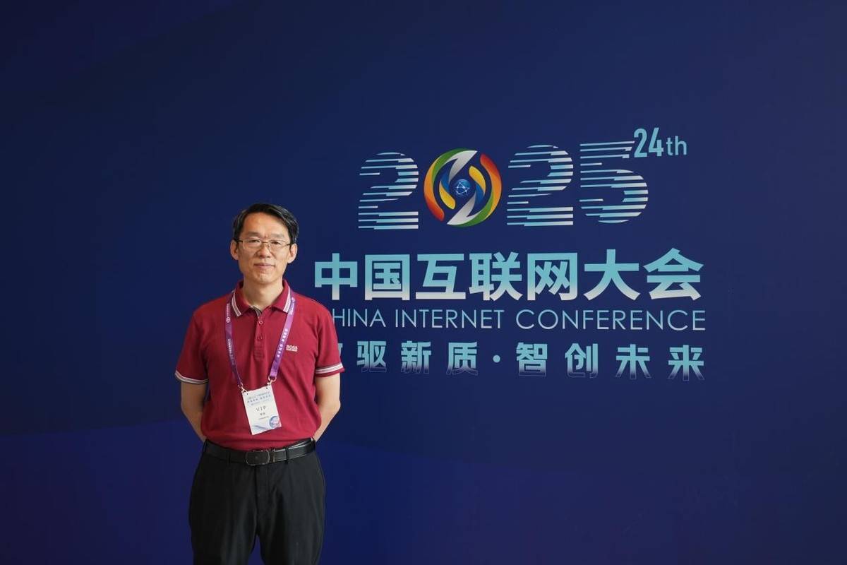 AI时代怕失业？985海归教授李泽用“反卷秘籍” 戳破生存焦虑 