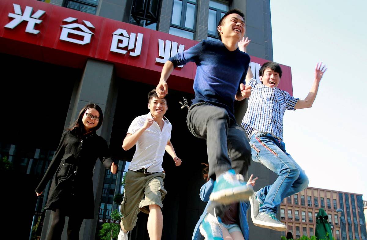 开家实体小店，还能撑起年轻人的“创业梦”吗？