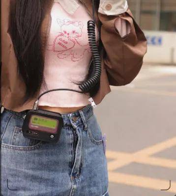 手机壳铅超标30倍变毒源，电商平台成作恶最大推手……