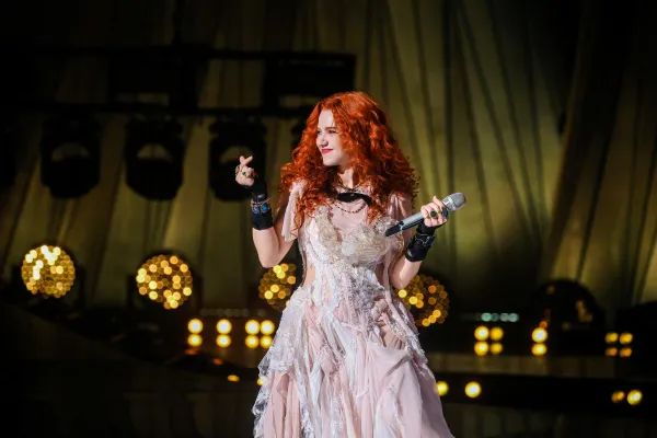 这些上过《歌手》的海外歌手，现在怎么样了？