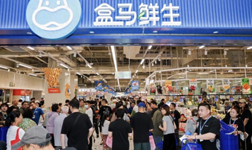 超市界的“六边形战士”，盒马如何把自己打造成社交货币？