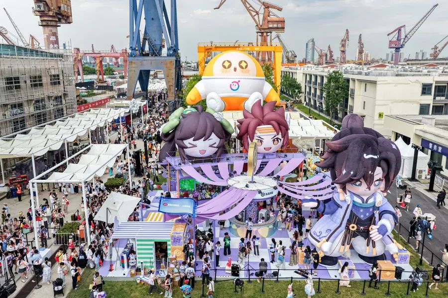 小红书2.5次元的浪花，难撼二次元的深海