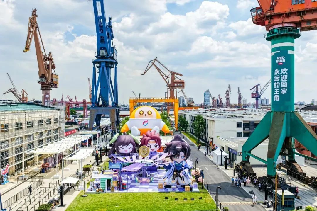 小红书2.5次元的浪花，难撼二次元的深海