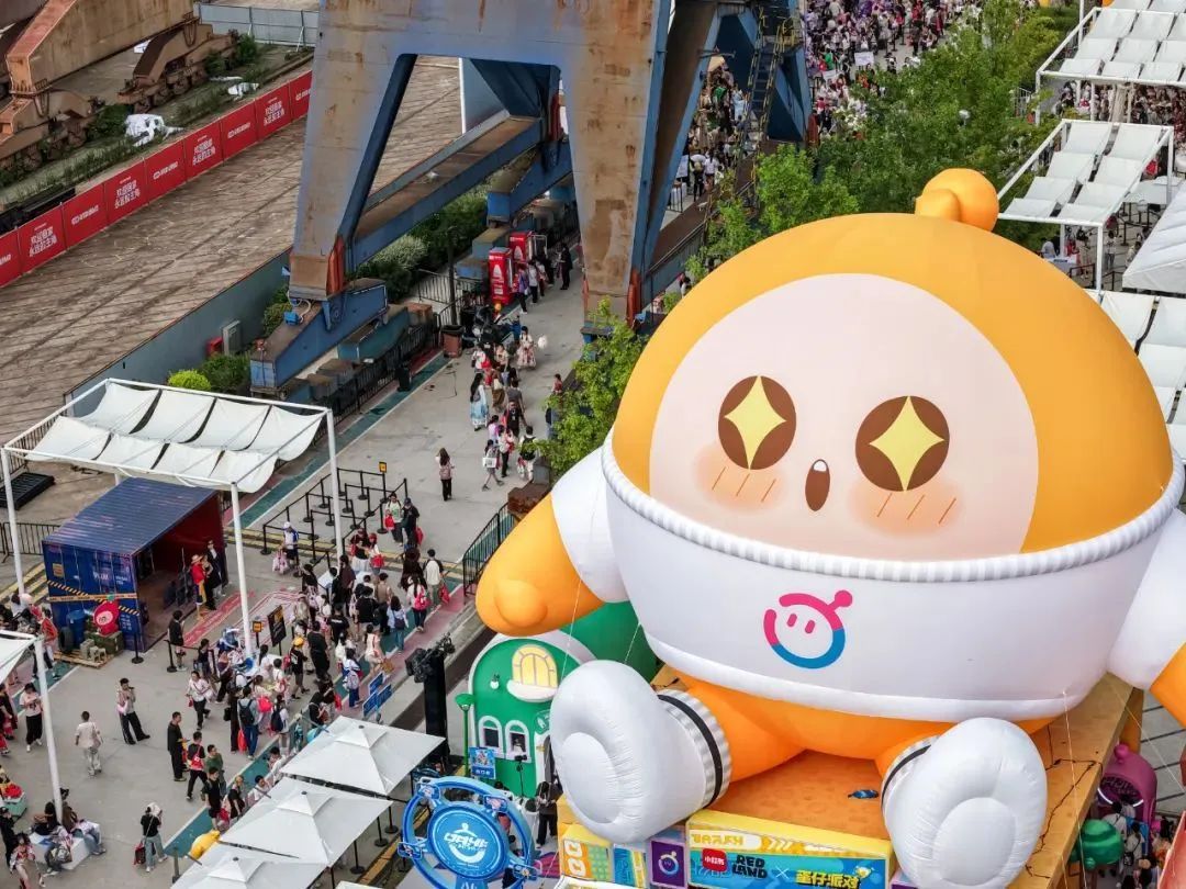 小红书2.5次元的浪花，难撼二次元的深海