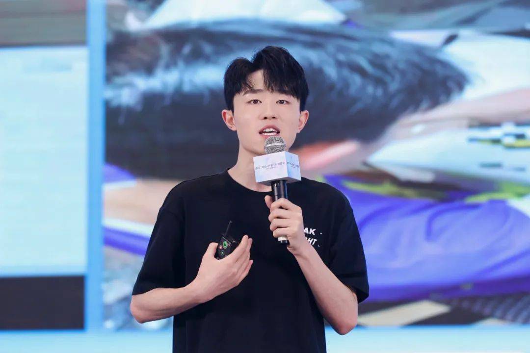 AI 重构生意逻辑，1688的AI“大动作” 