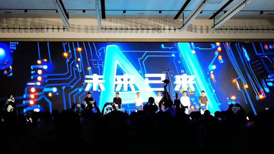 AI 重构生意逻辑，1688的AI“大动作” 