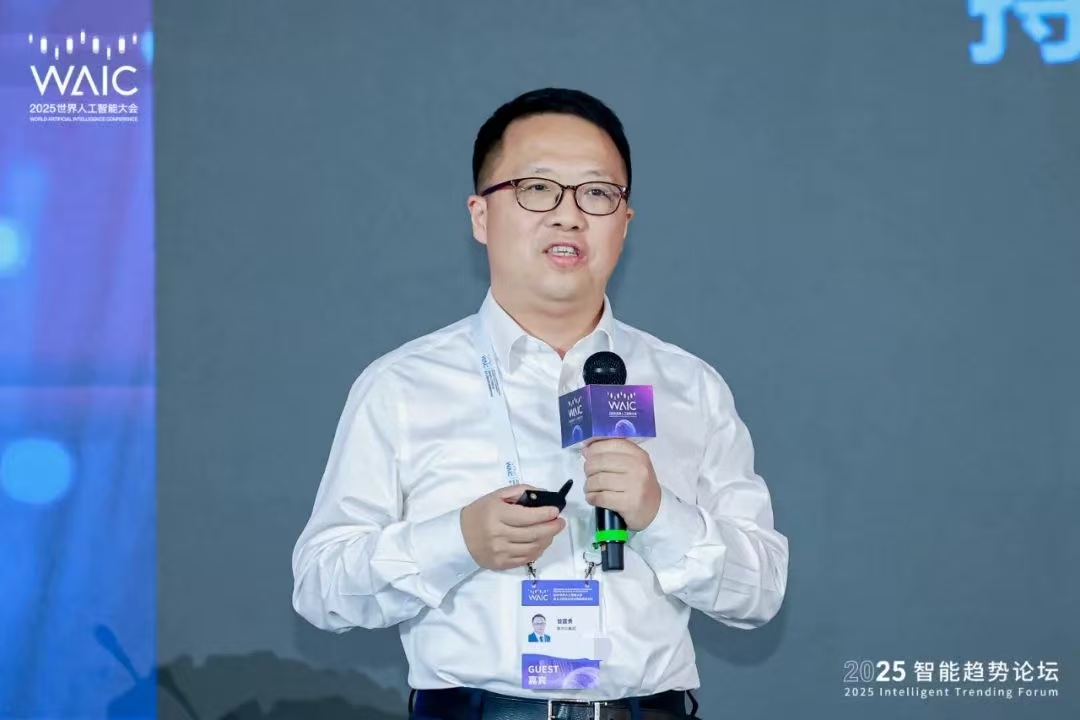 2025AI行业升级生态战：谁在“种树”？谁在“造林”？