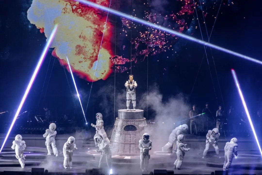 陈奕迅《FEAR and DREAMS 世界巡回演唱会》现场实录数字专辑全面上线