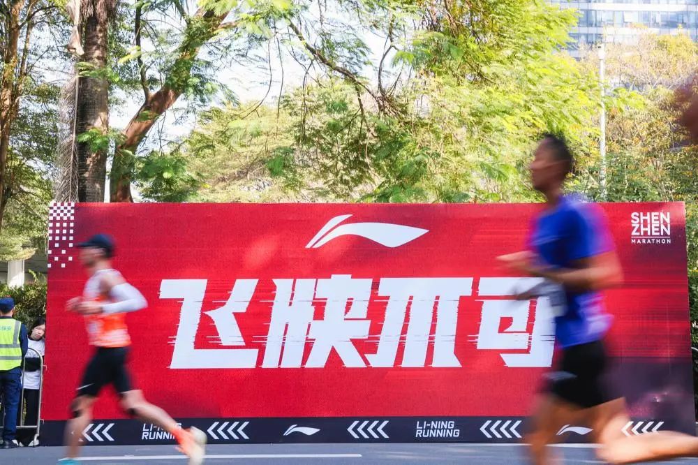 财报出炉，李宁也被“靠边站”了