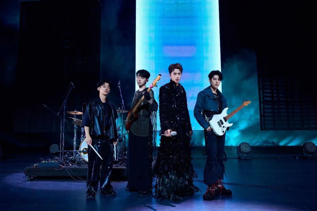 《披荆斩棘2025》：打团战牌，观众会买账吗？