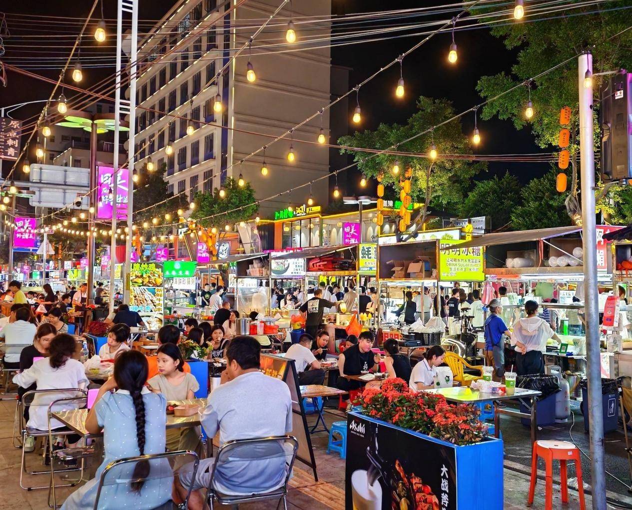 不止西贝，主打“现做”的路边摊也越来越贵了