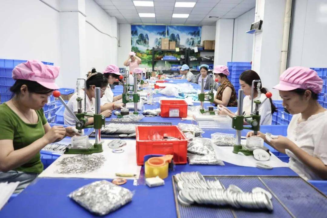 西部有黄金屋？拼多多为何如此感兴趣？