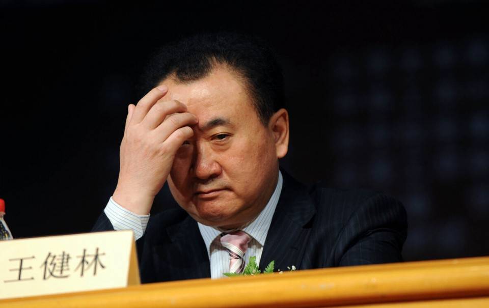 王健林差点被赶下“牌桌”