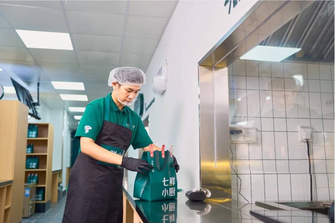 烧钱大战熄火了，但红黄蓝的“三国杀”才刚刚开始