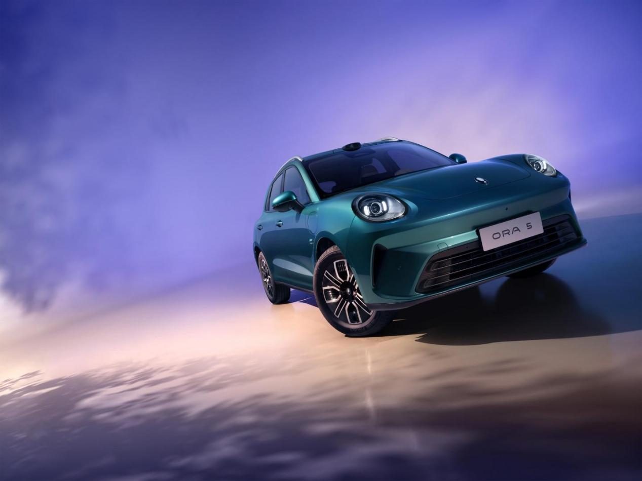 以自然美学重构汽车设计，欧拉5与当代城市有机共生