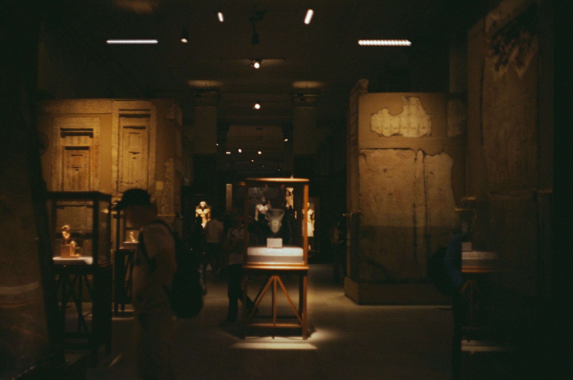 苏富比佣金大跌近20%，最有钱的富豪们都不好了吗？