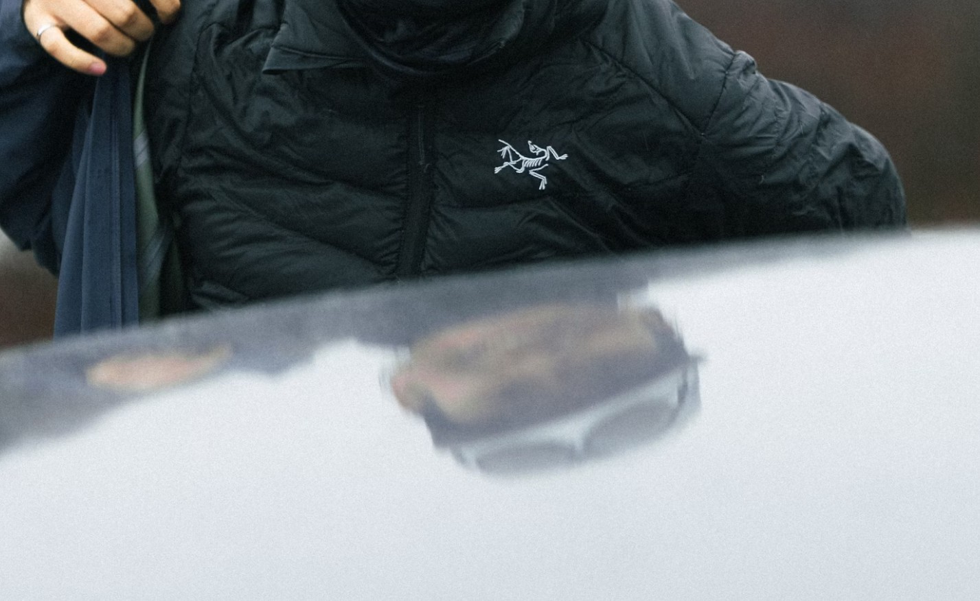 安踏市值开盘蒸发125亿，一场营销活动为啥会闯这么大祸？