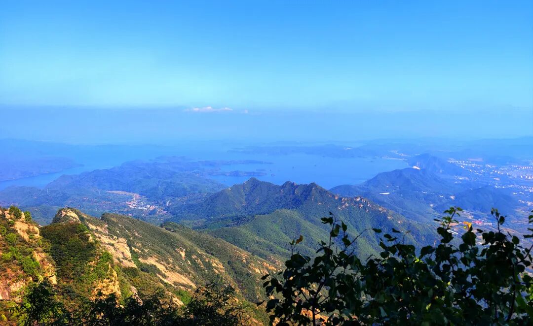 登顶云龙涧，俯瞰“千岛湖”，天字一号京城媒体自驾游金秋再启程